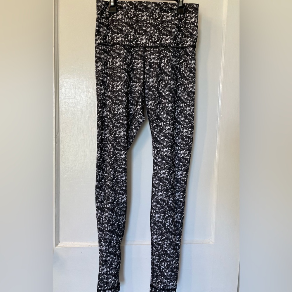 Lululemon Shine Tight (Roll Down) Shimmy Shimmer Black White